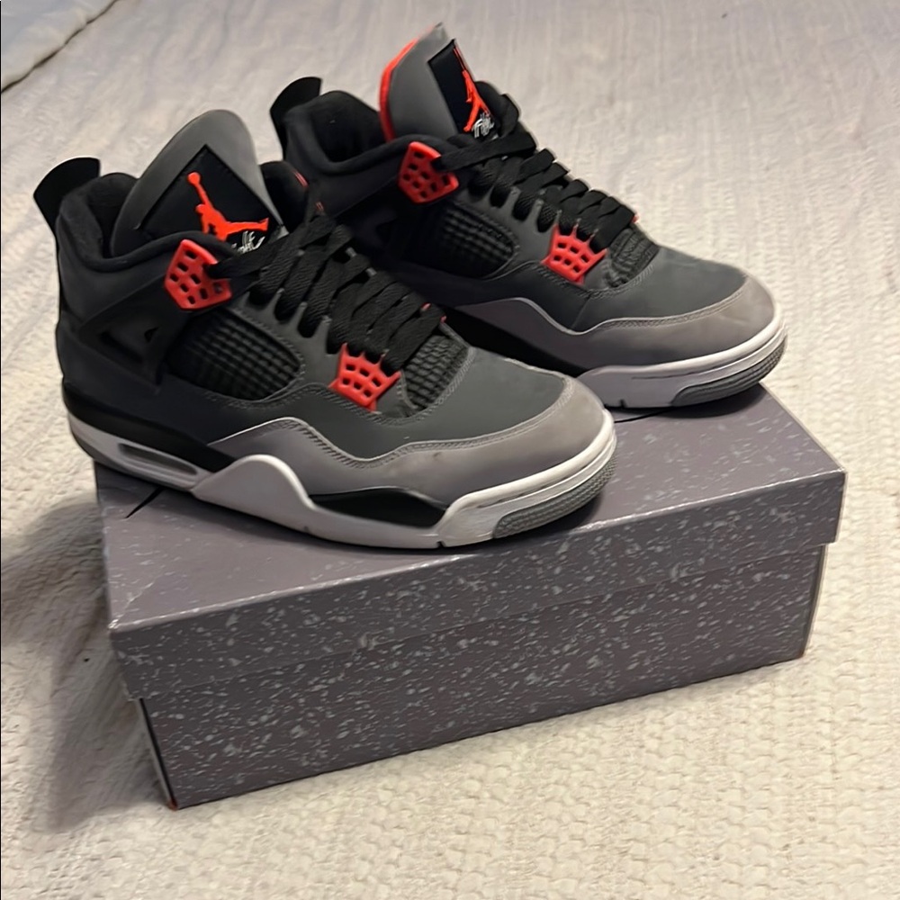 Air Jordan 4 Retro Black Red Sneakers